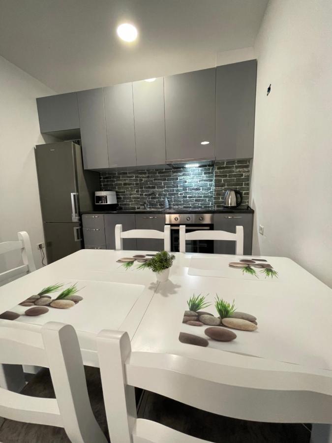 Apartments Big Family Дуррес Екстер'єр фото