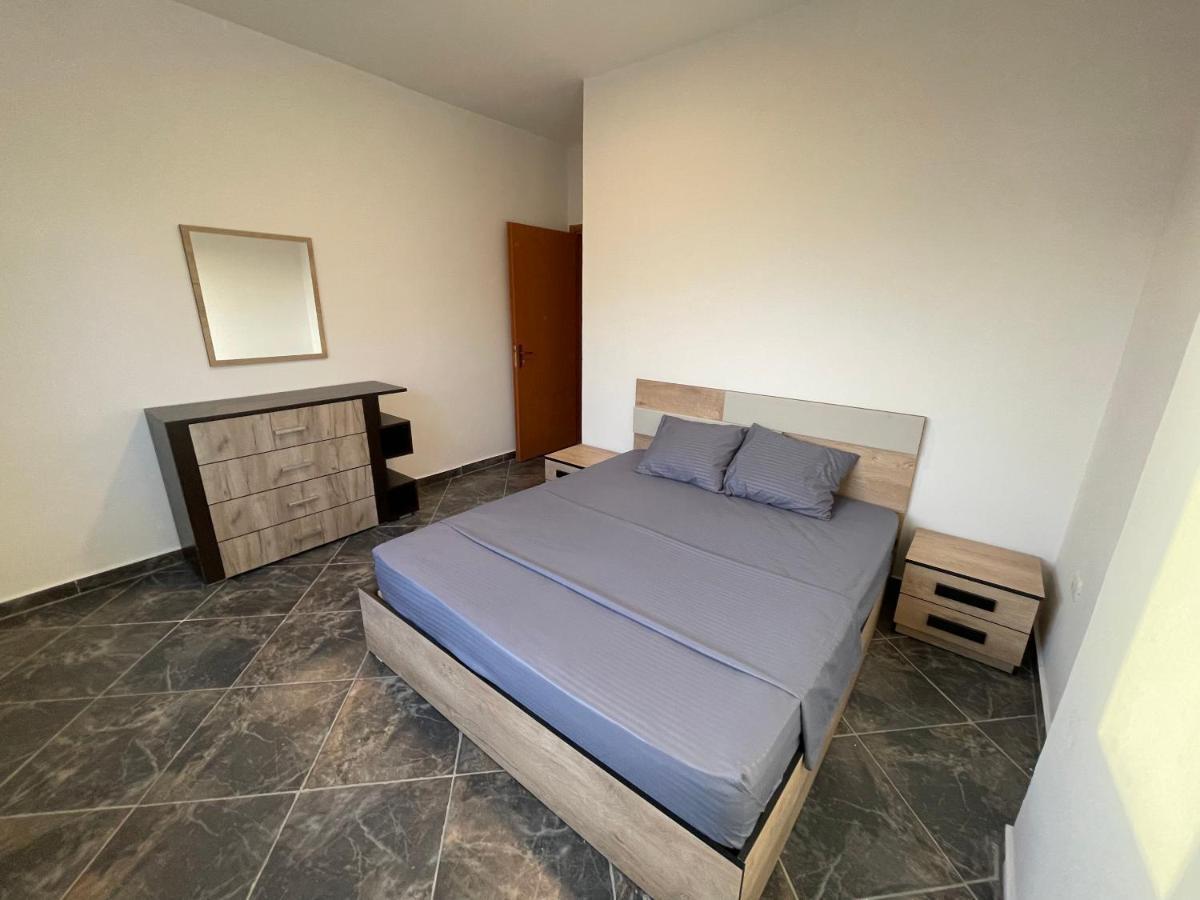 Apartments Big Family Дуррес Екстер'єр фото